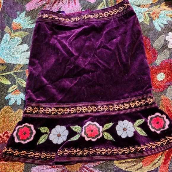 Nanette Lepore Purple Velvet Skirt Size 2 - Picture 1 of 5